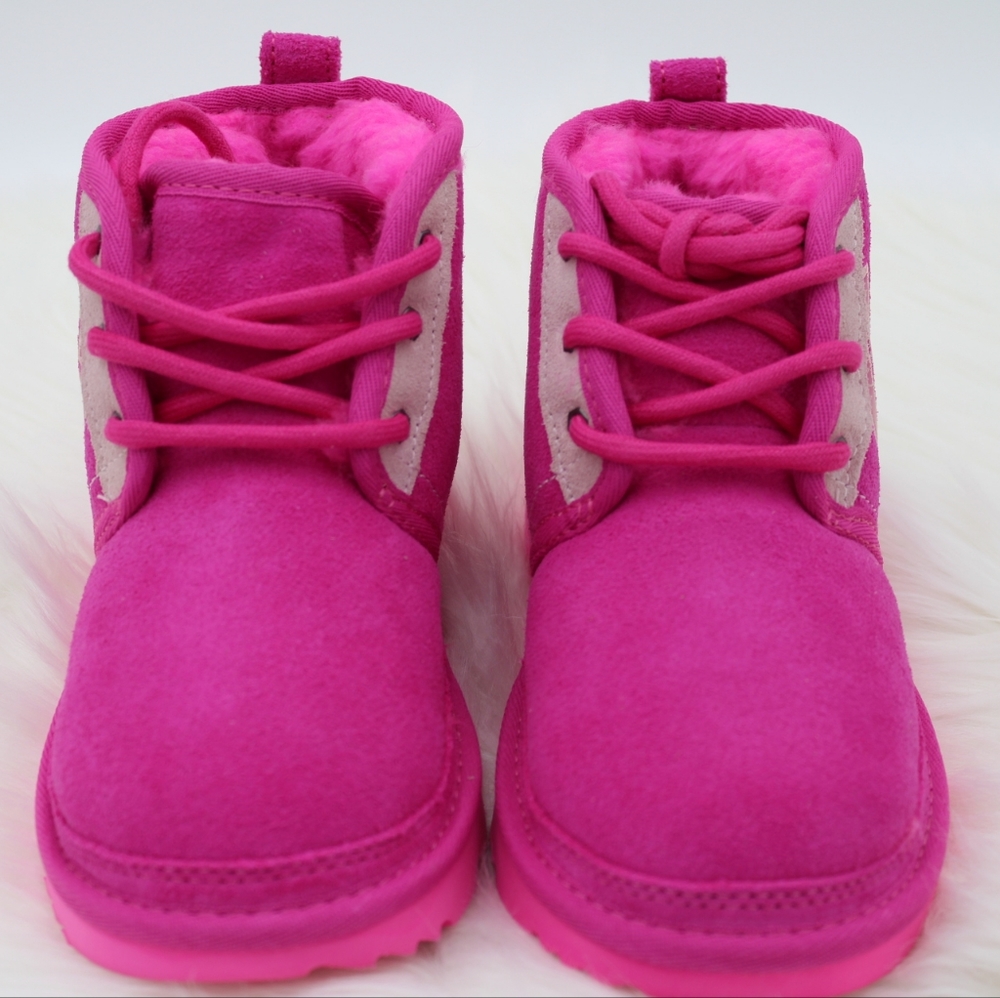 Youth Girls (1) Pink UGG K Neumel Graphic Outline Boots - Picture 4 of 8